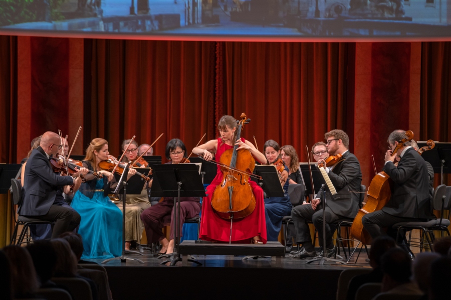 Ditta Rohmann – The Singing Cellist